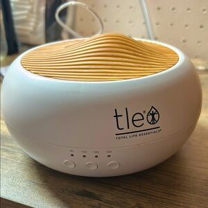 TLEO White and Tan Essential Oil Diffuser